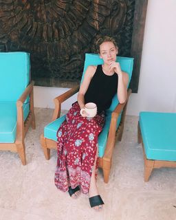 Rachel Skarsten feet photo 2