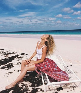 Rachel Skarsten feet photo 20