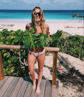 Rachel Skarsten feet photo 18