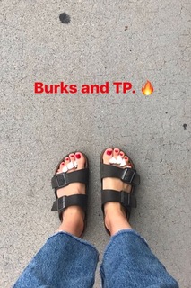 Rachel Skarsten feet photo 11