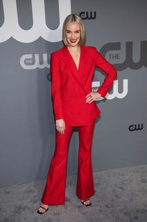 Rachel Skarsten feet photo 1