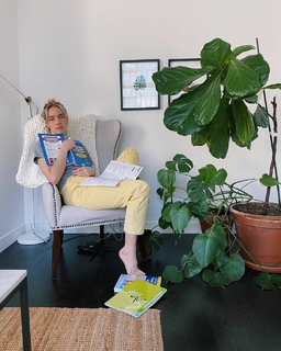 Rachel Skarsten feet photo 16