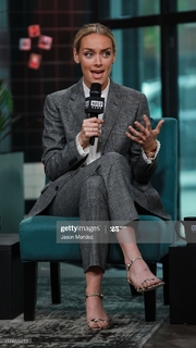 Rachel Skarsten feet photo 14