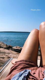 Rachel Skarsten feet photo 11