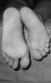 Rachel Stevens feet photo thumbnail