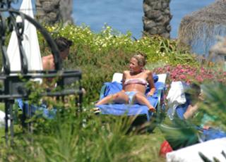 Rachel Stevens feet photo thumbnail