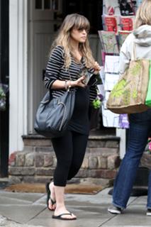 Rachel Stevens feet photo thumbnail