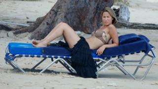 Rachel Stevens feet photo thumbnail