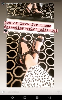 Rachel Stevens feet photo thumbnail