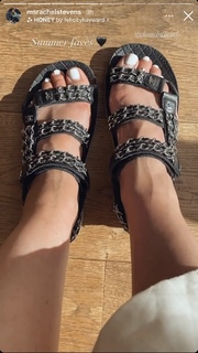 Rachel Stevens feet photo thumbnail