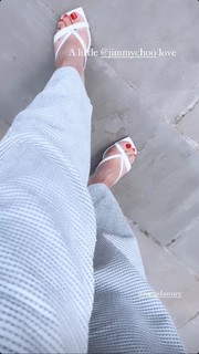 Rachel Stevens feet photo thumbnail