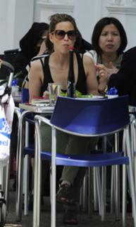 Rachel Stevens feet photo thumbnail