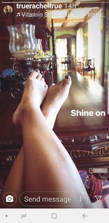 Rachel True feet photo 2