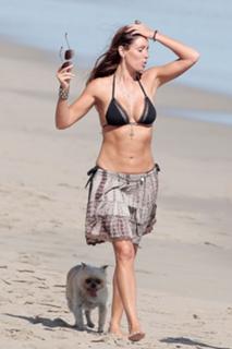 Rachel Uchitel feet photo 18