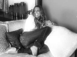 Rachel Uchitel feet photo 5