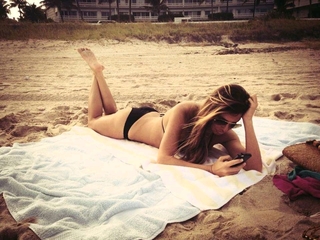 Rachel Uchitel feet photo 4