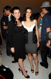 Rachel Weisz feet photo thumbnail