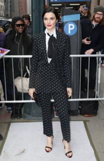 Rachel Weisz feet photo thumbnail