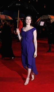 Rachel Weisz feet photo thumbnail