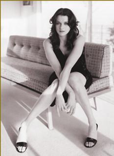 Rachel Weisz feet photo thumbnail