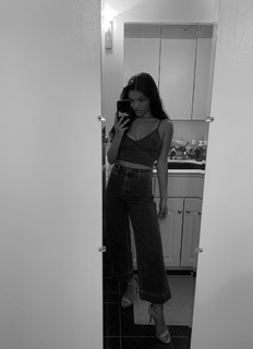Rachel Zegler feet photo thumbnail