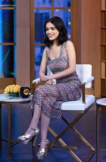 Rachel Zegler feet photo thumbnail