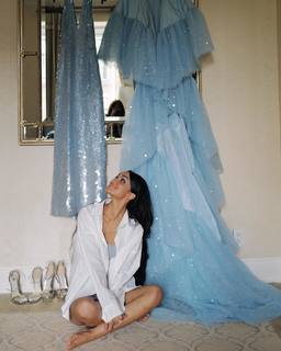 Rachel Zegler feet photo thumbnail