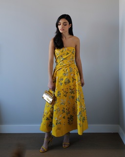 Rachel Zegler feet photo thumbnail