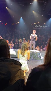 Rachel Zegler feet photo thumbnail