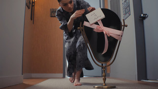 Rachel Zegler feet photo thumbnail