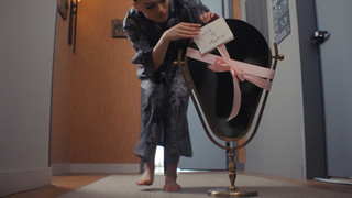 Rachel Zegler feet photo thumbnail