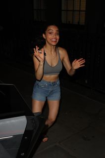 Rachel Zegler feet photo thumbnail
