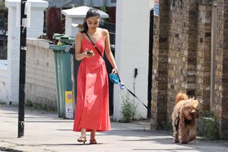 Rachel Zegler feet photo thumbnail