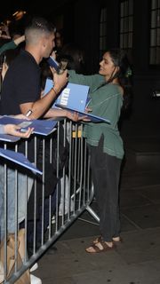 Rachel Zegler feet photo thumbnail