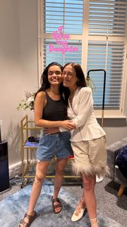 Rachel Zegler feet photo thumbnail