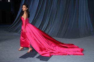 Rachel Zegler feet photo thumbnail