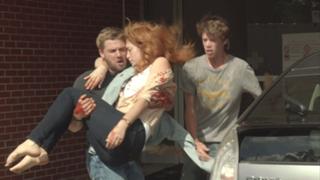 Rachelle Lefevre feet photo thumbnail