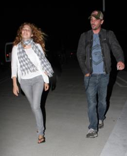 Rachelle Lefevre feet photo thumbnail