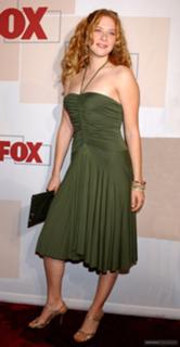 Rachelle Lefevre feet photo thumbnail