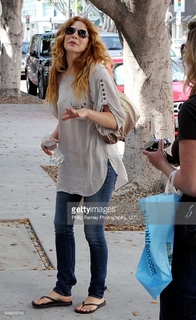 Rachelle Lefevre feet photo thumbnail