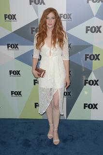 Rachelle Lefevre feet photo thumbnail