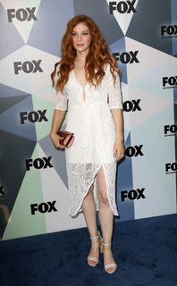 Rachelle Lefevre feet photo thumbnail