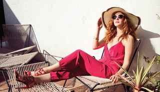 Rachelle Lefevre feet photo thumbnail