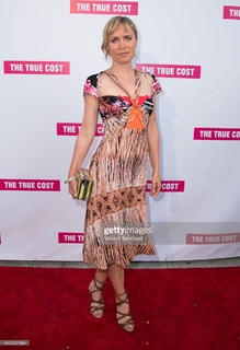 Radha Mitchell feet photo thumbnail