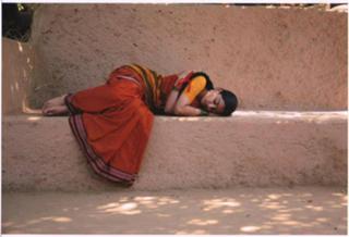 Radhika Apte feet photo thumbnail