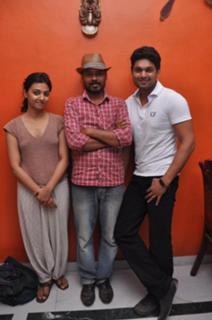 Radhika Apte feet photo thumbnail