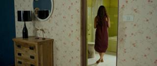 Radhika Apte feet photo thumbnail