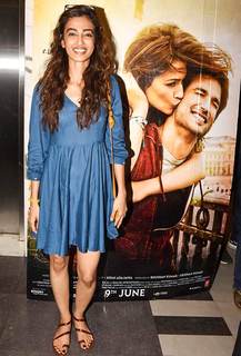 Radhika Apte feet photo thumbnail