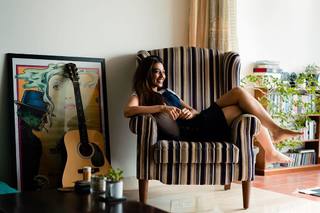 Radhika Apte feet photo thumbnail