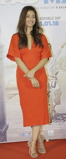 Radhika Apte feet photo thumbnail